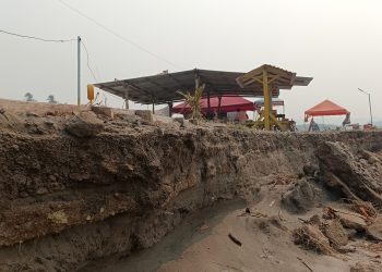 Señalizarán zona peligrosa en la playa El Esterón, en La Unión