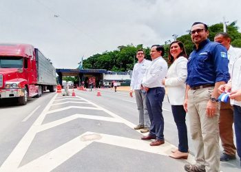 El Salvador y Guatemala agilizan el comercio en las fronteras