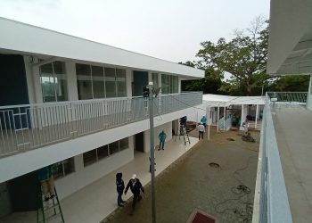 Construcción de escuela en caserío El Ciprés, de San Miguel, tiene 95 % de avance