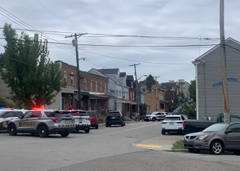 Ocupante de vivienda dispara «cientos de balas» luego de aviso de desalojo, en Pittsburgh