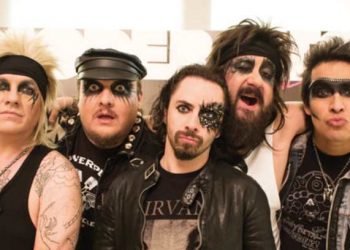 Jay de la Cueva anuncia su salida de Moderatto