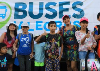 Buses alegres trasladarán a más de 3,000 personas durante las vacaciones agostinas de 2023