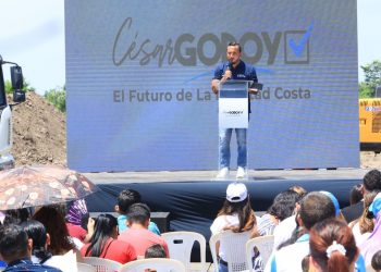 Alcalde de Zaragoza da por iniciada la construcción de una borda en el cantón Melara