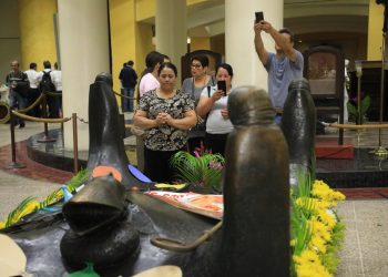 Feligreses católicos conmemoran los 106 años de San Óscar Arnulfo Romero