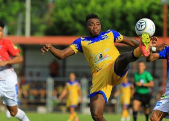 Caldeado cierre del primer tiempo entre Jocoro y Firpo