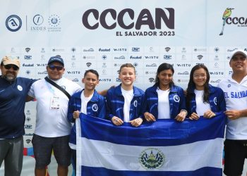 Nadadores salvadoreños logran dos medallas de bronce más en el CCCAN 2023