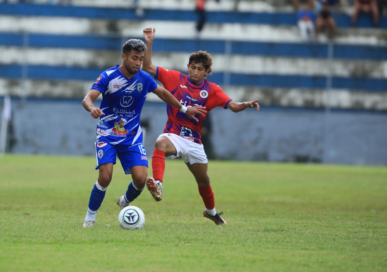 ATLETICO INDEPENDIENTE SIGUATEPEQUE on X: Estos son los Guerreros  convocados para enfrentar al Atletico Choloma, Recuerda Hoy 3:00pm Estadio  Roberto Martínez Avila  / X