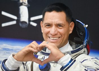 Astronauta salvadoreño, Frank Rubio, hace historia al cumplir nuevo récord de vuelo espacial estadounidense