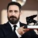 Premio al mejor guión para «El Conde» de Pablo Larraín y Guillermo Calderón en Venecia