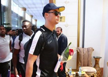 «¡Welcome Ronaldo!», la leyenda portuguesa revoluciona Teherán