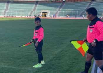 El árbitro de 10 años de Bolivia que sueña con llegar a un Mundial