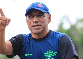 Juan Carlos Plata: «En Municipal nos han tocado tres salvadoreños de buen toque: Alas, Cheyo y Santamaría»