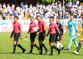 Dowson Prado, técnico de 11 Deportivo: «Este partido me parece que era para Iván Barton o para alguien de ese calibre»