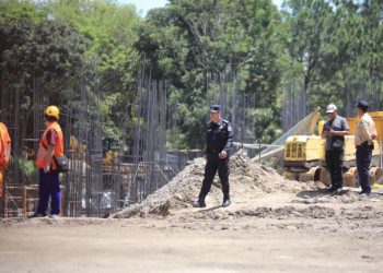 Ministerio de Trabajo intercedió para que empresa indemnice a obreros afectados por derrumbe en Santa Elena