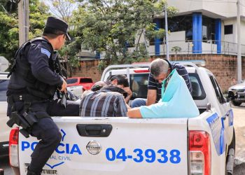 Capturan a 5 responsables de obra tras muerte de obrero en edificio en construcción en Santa Elena