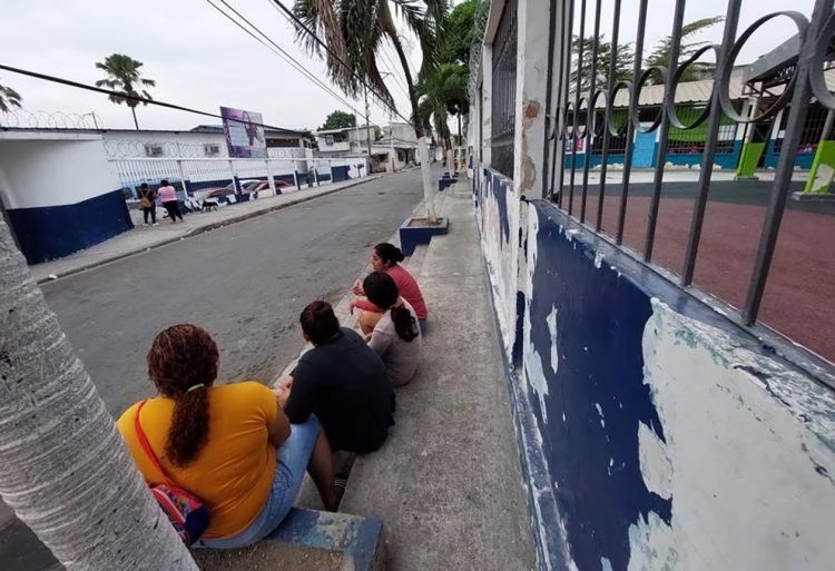 En Ecuador se mantiene vigente un estado de excepción, pero la medida no ha logrado frenar la criminalidad a escala nacional.