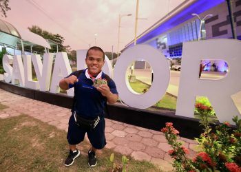 Herbert Aceituno: «Estas medallas son para el pueblo salvadoreño»