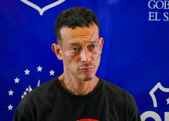 Arrestan a hombre que hurtó piezas de vehículo en San Salvador