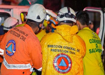 Fuerte accidente de tránsito deja dos personas lesionadas en Alameda Juan Pablo II