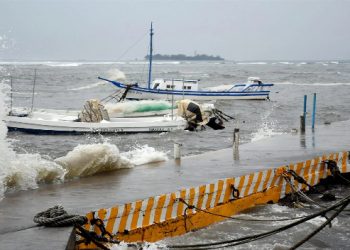La tormenta Ofelia azota Carolina del Norte con fuertes lluvias