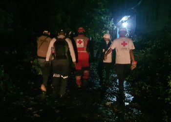 Protección Civil recuperó los cuerpos de madre e hija arrastrados por una quebrada en Usulután