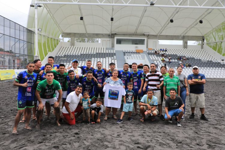 La Barra de Santiago se impuso en penaltis 8-7 a La Pirraya en semifinales y peleará por el título este sábado. Fotos/Diego García