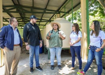 Gobierno de El Salvador construirá biofábrica de fertilizantes orgánicos