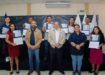 Gobierno de El Salvador otorgó $40,500 de capital semilla a productores