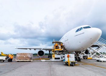 El Salvador en ruta a convertirse en un «hub» logístico en la región