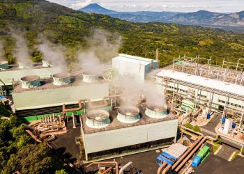Crece generación de energía producida por empresas del Estado
