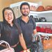 Pareja de salvadoreños puso su negocio para comprar su casa