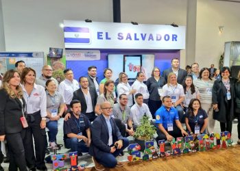 Empresas salvadoreñas presentaron oferta exportable en Guatemala