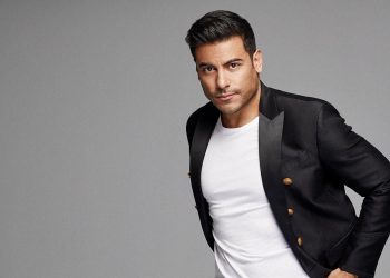Carlos Rivera vuelve a tocar los corazones de sus fans con su nuevo éxito «Para Ti»