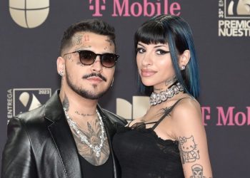 Christian Nodal y Cazzu anuncian la llegada de su primera hija