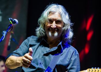 Muere Jack Sonni, «el otro guitarrista» de Dire Straits