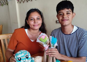 Jóvenes de 18 años tienen un emprendimiento de croché en Usulután