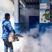Desarrollan fumigación en centros educativos en Santiago de María, Usulután