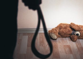 Chico de 13 años con discapacidad era encerrado en una jaula por familiares en Venezuela
