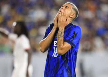 La selección nacional pierde en casa y piden la cabeza de Hugo Pérez