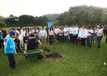 La Dirección Nacional de Obras Municipales inicia construcción de polideportivo en Nuevo Cuscatlán