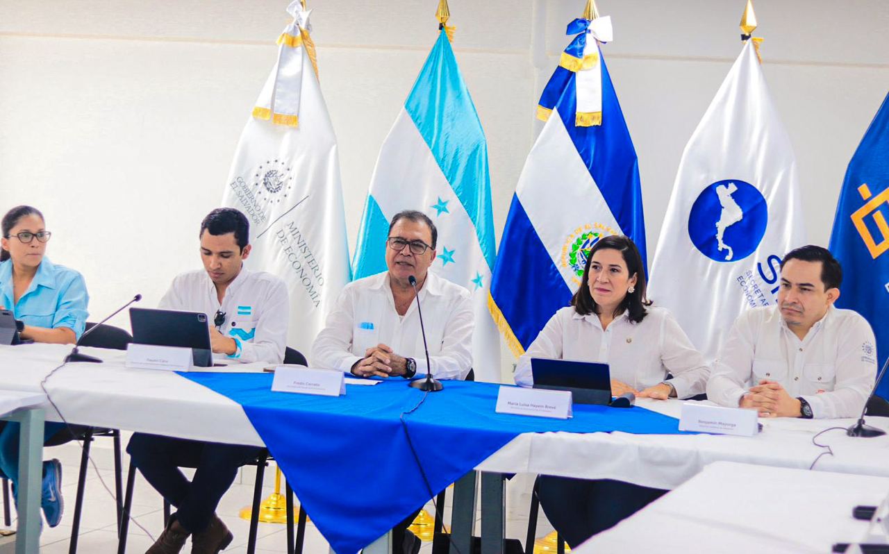 Gobierno de El Salvador implementará declaración anticipada en El