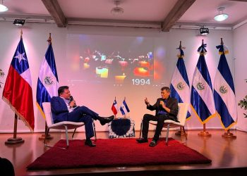 Álvaro Torres comparte su trayectoria con la diáspora radicada en Chile