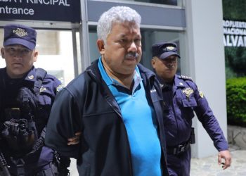 Policía y Fiscalía capturan a expresidente de BANDESAL
