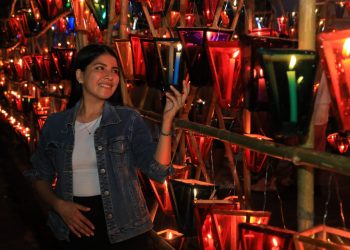 Celebran Día de Los Farolitos en Ahuachapán y en la capital