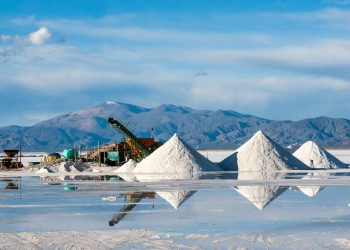 Bolivia confirma inversión de $2,800 millones de dólares para industrializar el litio bajo el modelo soberano