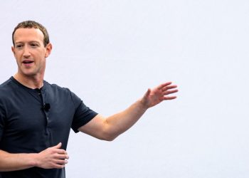 La Unión Europea advierte a Mark Zuckerberg por la manipulación de información en Meta