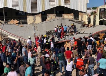 Al menos 10 muertos al caer techo de una iglesia en un bautizo en México