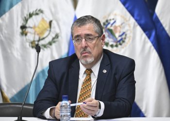 Máximo tribunal de Guatemala ordena garantizar toma del poder de Arévalo