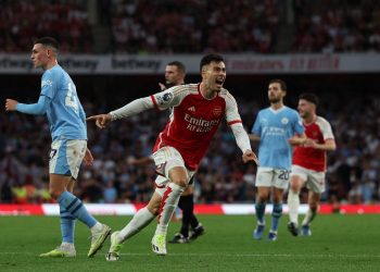 Arsenal vence al Manchester City con gol de Martinelli