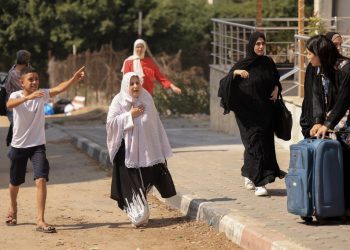 España evacuará a turistas de Israel en avión militar